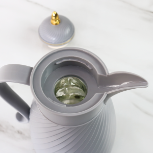 GARRAFA TÉRMICA DE PLASTICO COM ALÇA 1 LITRO - CKW100-CZ.