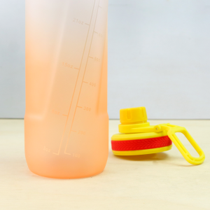 GARRAFA SPORT DE PLÁSTICO COM ALÇA 1000ML - 4177-LJ