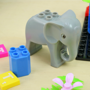 BRINQUEDO KIT 69 PCS BLOCOS MONTAR ZOOLÓGICO - TKAB2699