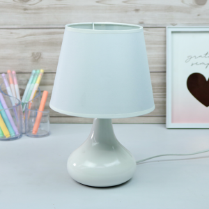 ABAJUR EM CERÂMICA COM CÚPULA EM POLIÉSTER E PVC 30X20CM BIVOLT - AL55004-BR