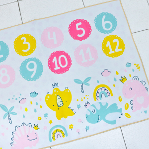 TAPETE PARA ATIVIDADES INFANTIL DE POLIESTER ANTIDERRAPANTE 80X120CM - CZ23749-F