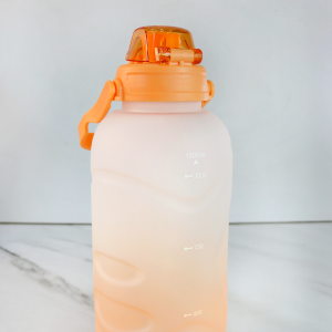 GARRAFA DE PLÁSTICO DEGRADE COM ALÇA 1,5LITROS - 4178-LJ