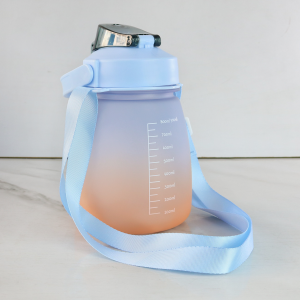 GARRAFA DE PLÁSTICO REDONDA COM CANUDO E ALÇA 900ML - 4174-AZ