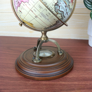 GLOBO DECORATIVO COM BÚSSULA DE METAL E MADEIRA DOURADO - 60628