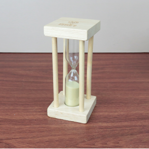 AMPULHETA DE VIDRO COM BASE DE MADEIRA 5 MINUTOS 8,5CM - DT25556-BG