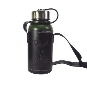 GARRAFA  DE INOX 600 ML COM BOLSA DE COURINO E ALÇA - WC409392 -PT