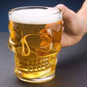 CANECA DE VIDRO PARA CHOPP E CERVEJA CAVEIRA ROCK STYLE TRANSPARENTE 500 ML - SA009