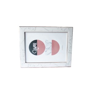 PORTA RETRATO ESTAMPA MARMORIZADA COM PÉ GRAVATA DE MADEIRA 15X20CM- 4126-GR