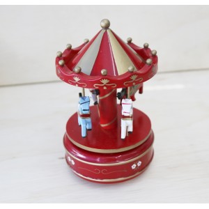 CARROSSEL MUSICAL DE PLÁSTICO VERMELHO COM DOURADO 17X10CM - FR620-A