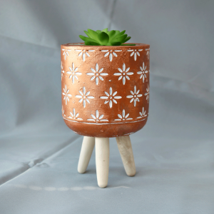 VASO DE CIMENTO COM SUPORTE EM TRIPÉ DE MADEIRA 17CM - HD01774-A