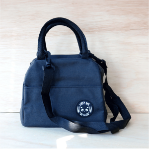 BOLSA TÉRMICA 100% POLIÉSTER COM ALÇA DE MÃO E TRANSVERSAL - HB69415-AZMA