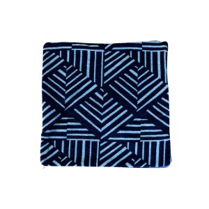 CAPA PARA ALMOFADA 100%POLIESTER COM DETALHES GEOMÉTRICOS  - CAPM77-E