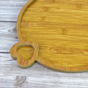 PETISQUEIRA DE MADEIRA REDONDA COM ALÇA FORMATO CORAÇÃO - MG5259